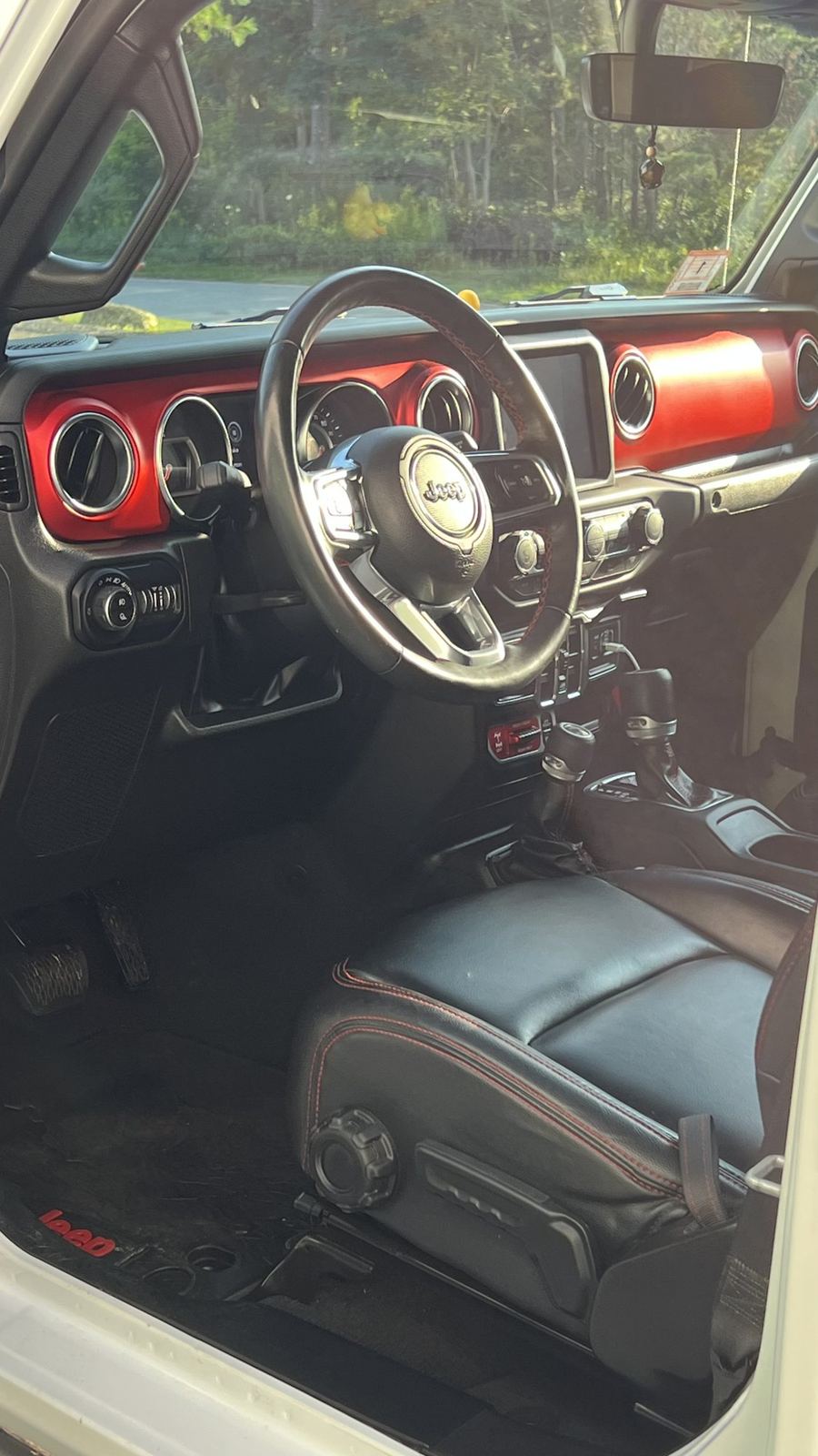 2022 Jeep Gladiator photo 11