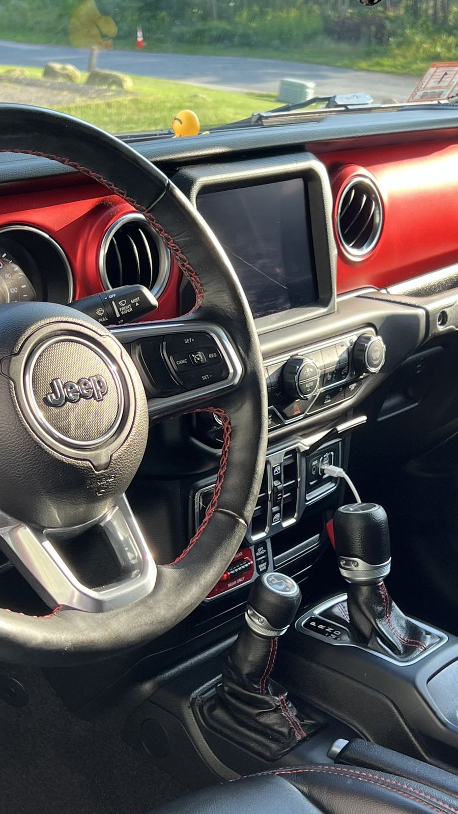 2022 Jeep Gladiator photo 12