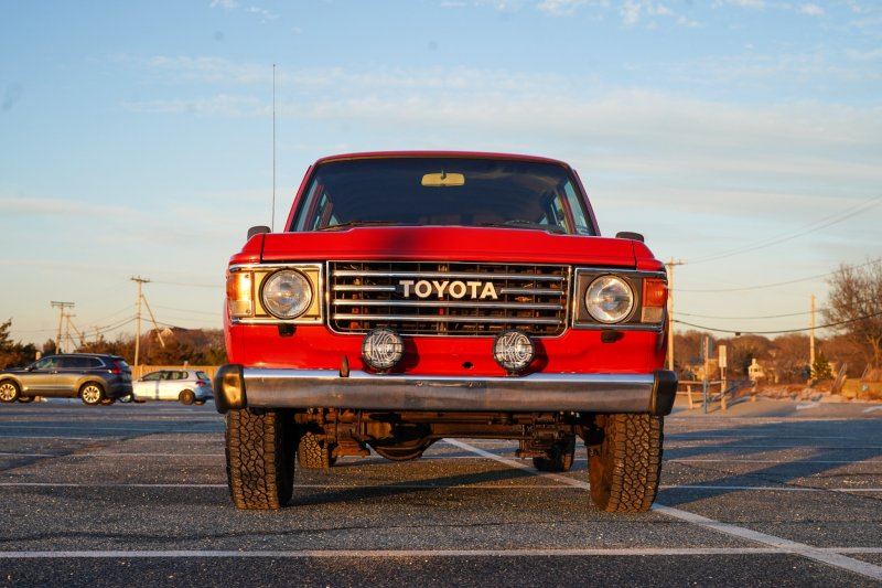 1987 Toyota Land Cruiser FJ60 photo 3