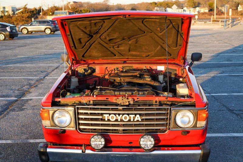 1987 Toyota Land Cruiser FJ60 photo 18
