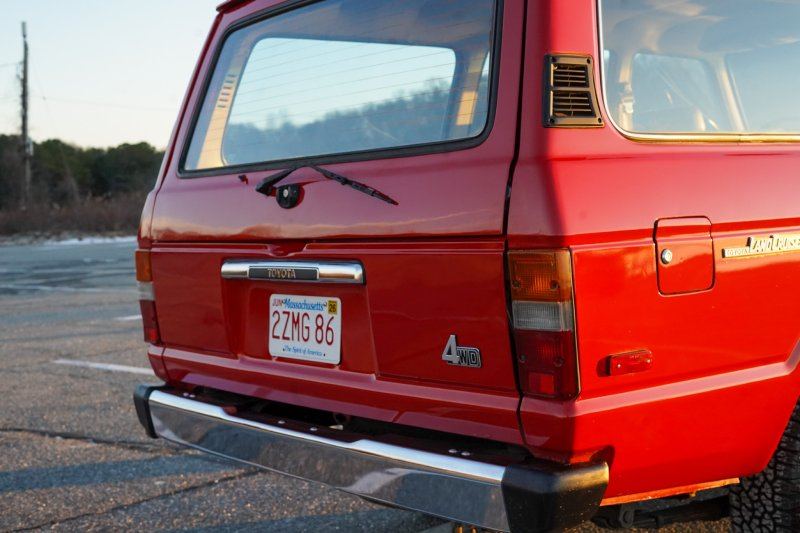 1987 Toyota Land Cruiser FJ60 photo 32