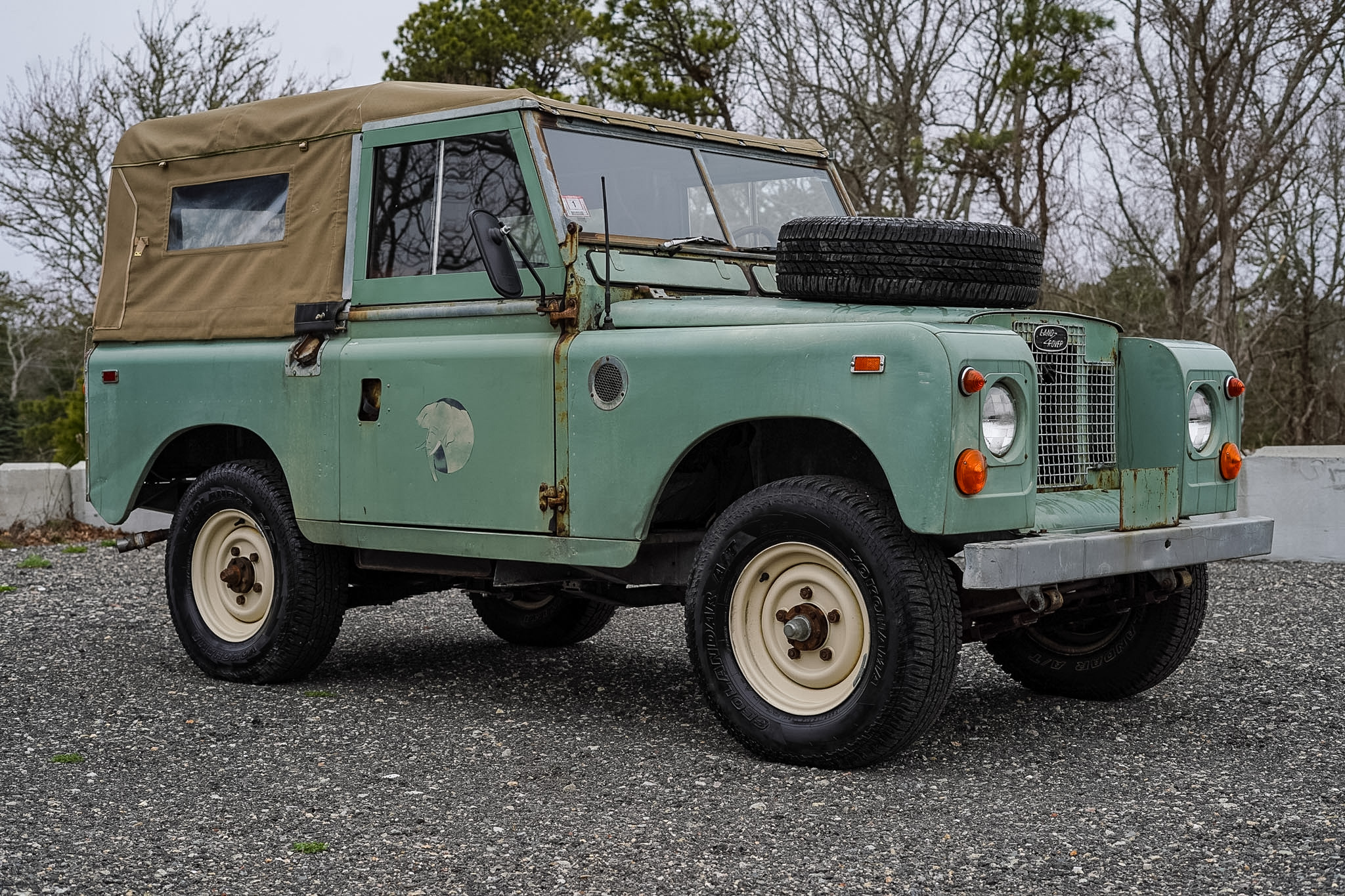Land Rover detail Cape Cod