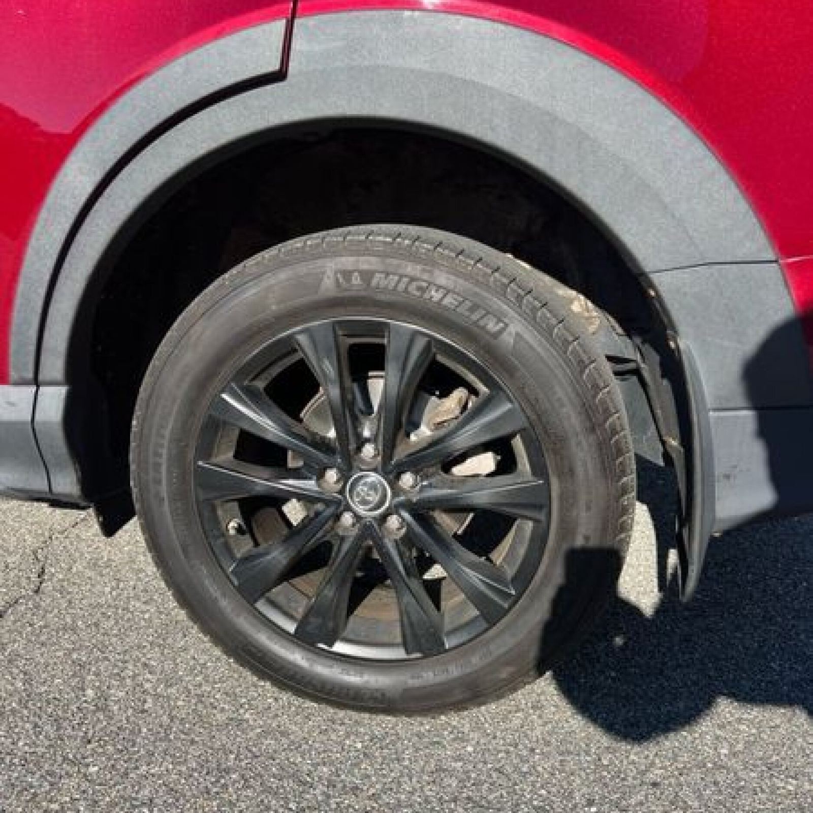 2018 Toyota RAV4 photo 10