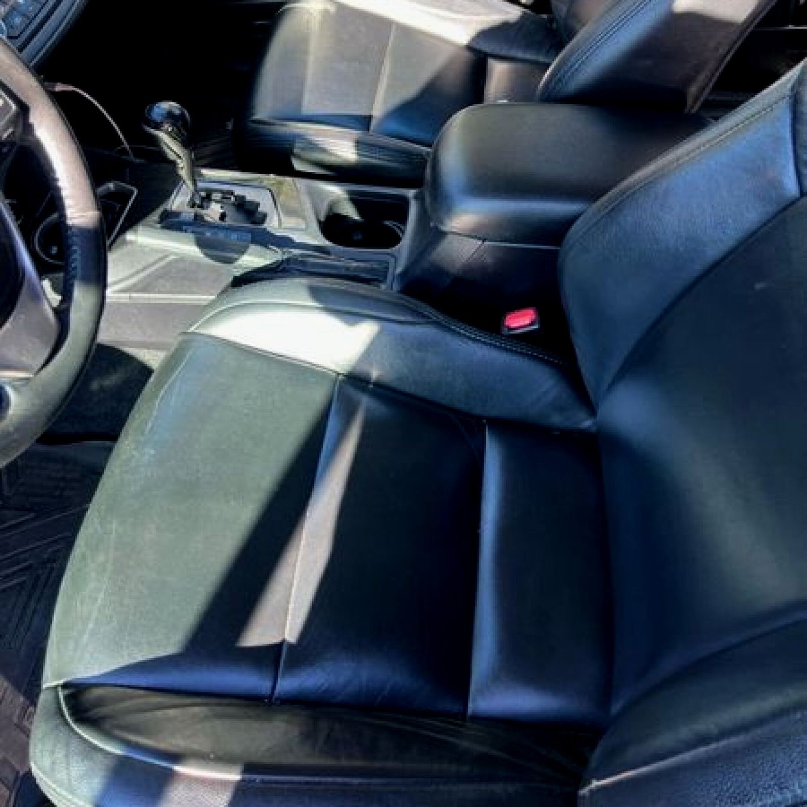 2018 Toyota RAV4 photo 14